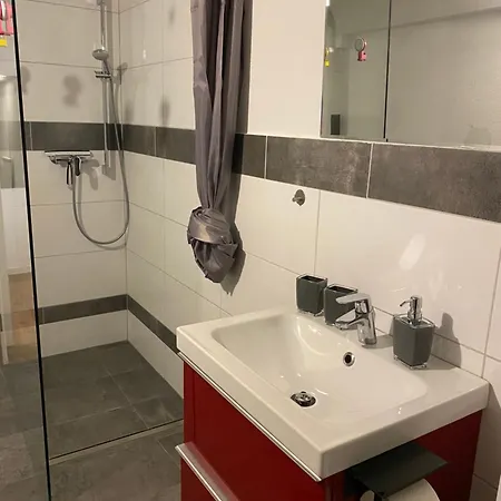 Immerfrei شقة